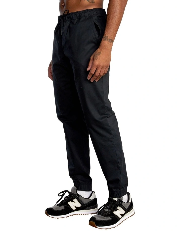 RVCA Spectrum Cuffed Sweatpants Black 4 RVCA Spectrum Cuffed Sweatpants Black - Image 2