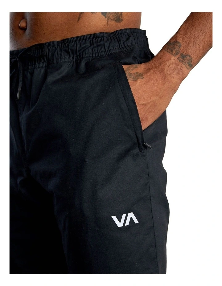 RVCA Spectrum Cuffed Sweatpants Black 6 RVCA Spectrum Cuffed Sweatpants Black - Image 4