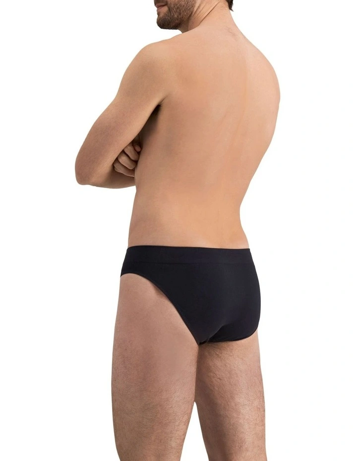 Jockey Seamless Brief In Black 5 Jockey Seamless Brief In Black - Image 3