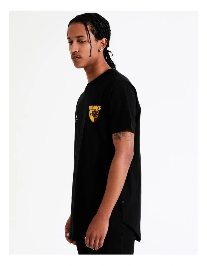 Hawthorn Curved Hem Tee In Black 7 Hawthorn Curved Hem Tee In Black - Image 5