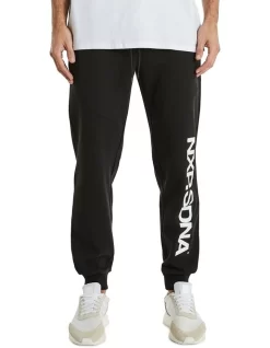 Advance Trackpant In Black